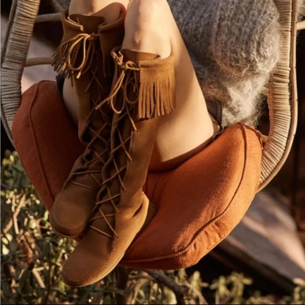 Vintage Minnetonka Front Lace Knee High Hippie Fringe Boots Suede‎ Size 7